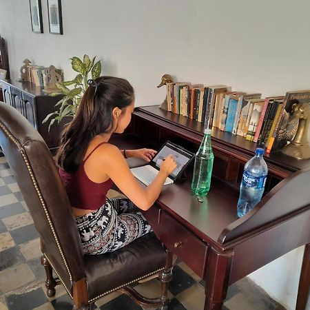 Casa Yoly Hostel Granada Eksteriør billede