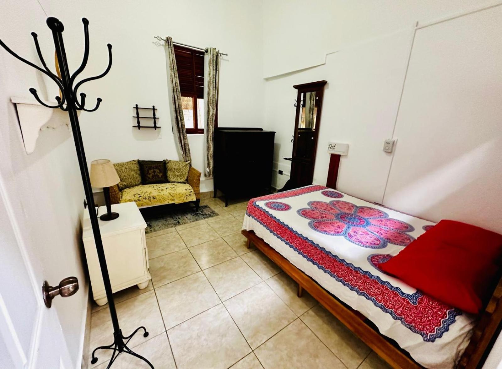 Casa Yoly Hostel Granada Eksteriør billede