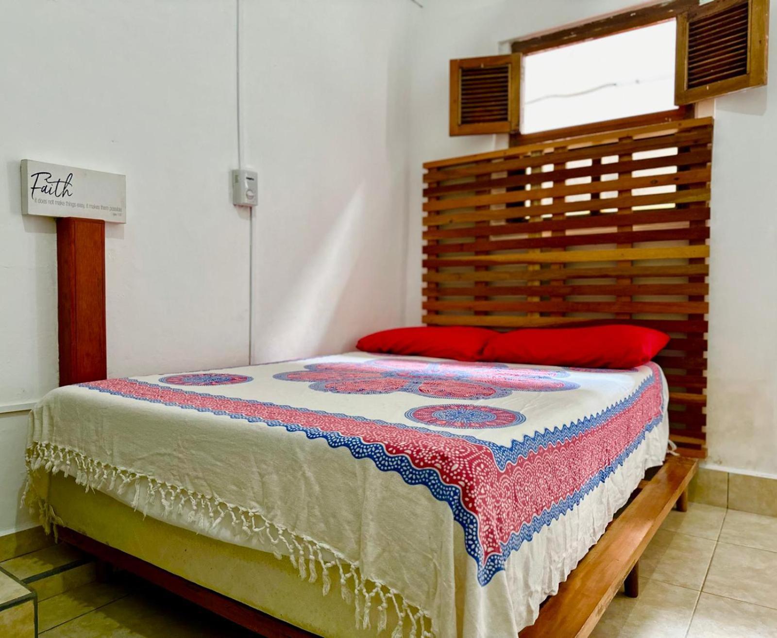 Casa Yoly Hostel Granada Eksteriør billede