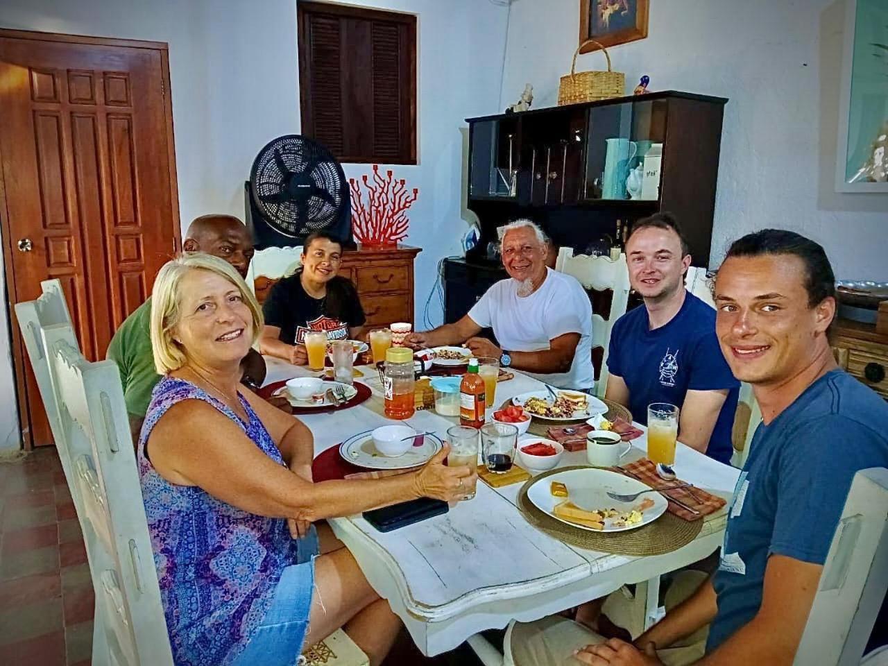 Casa Yoly Hostel Granada Eksteriør billede